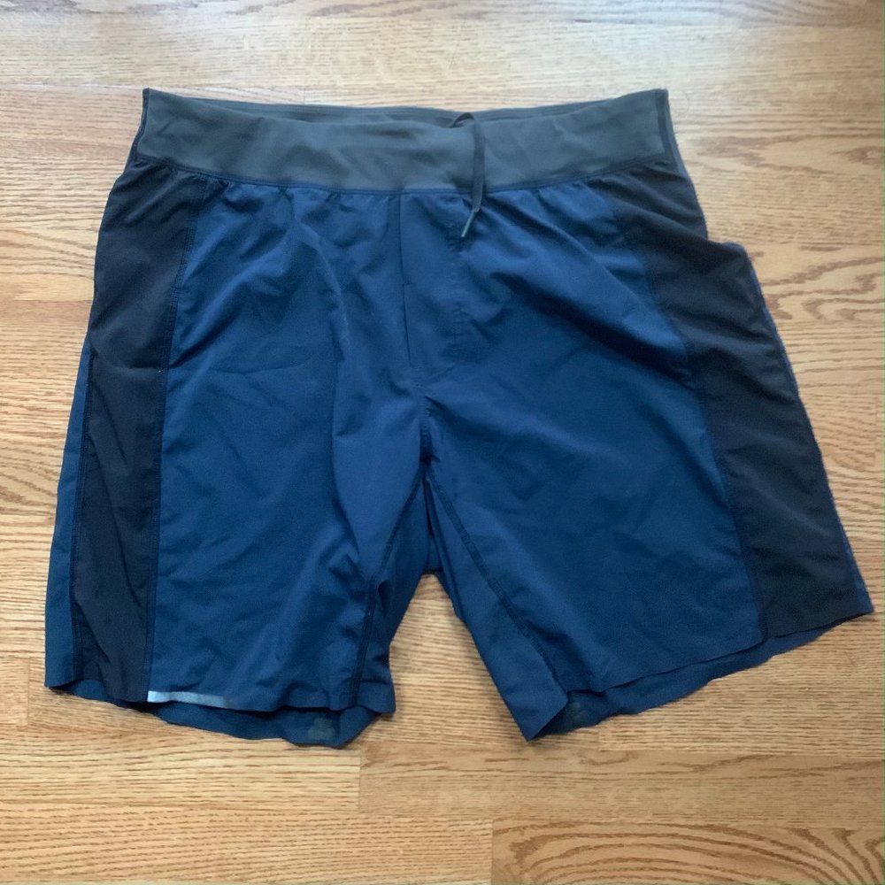 Lululemon Men’s shorts | size Large